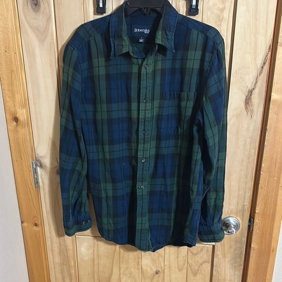 St. John’s Bay Men's Green and Blue Plaid Flannel Classic Print Shirt - Picture 1 of 4